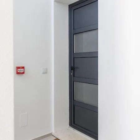 Correeira Luxury Residence T2 A - Albufeira, Pools, Wifi, Bbq, Beach 阿尔布费拉