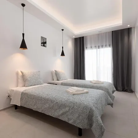 Correeira Luxury Residence T2 A - Albufeira, Pools, Wifi, Bbq, Beach * Albufeira