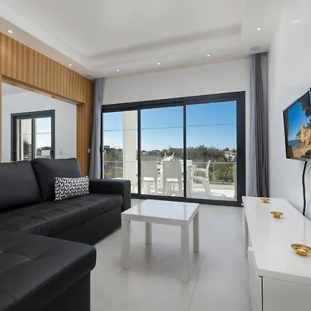 Correeira Luxury Residence T2 A - Albufeira, Pools, Wifi, Bbq, Beach Albufeira