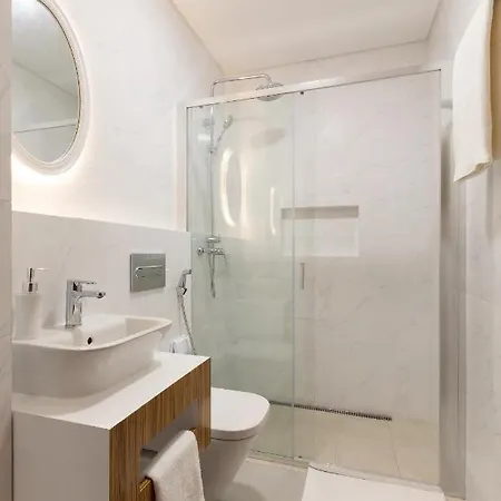 Correeira Luxury Residence T2 A - Albufeira, Pools, Wifi, Bbq, Beach Albufeira